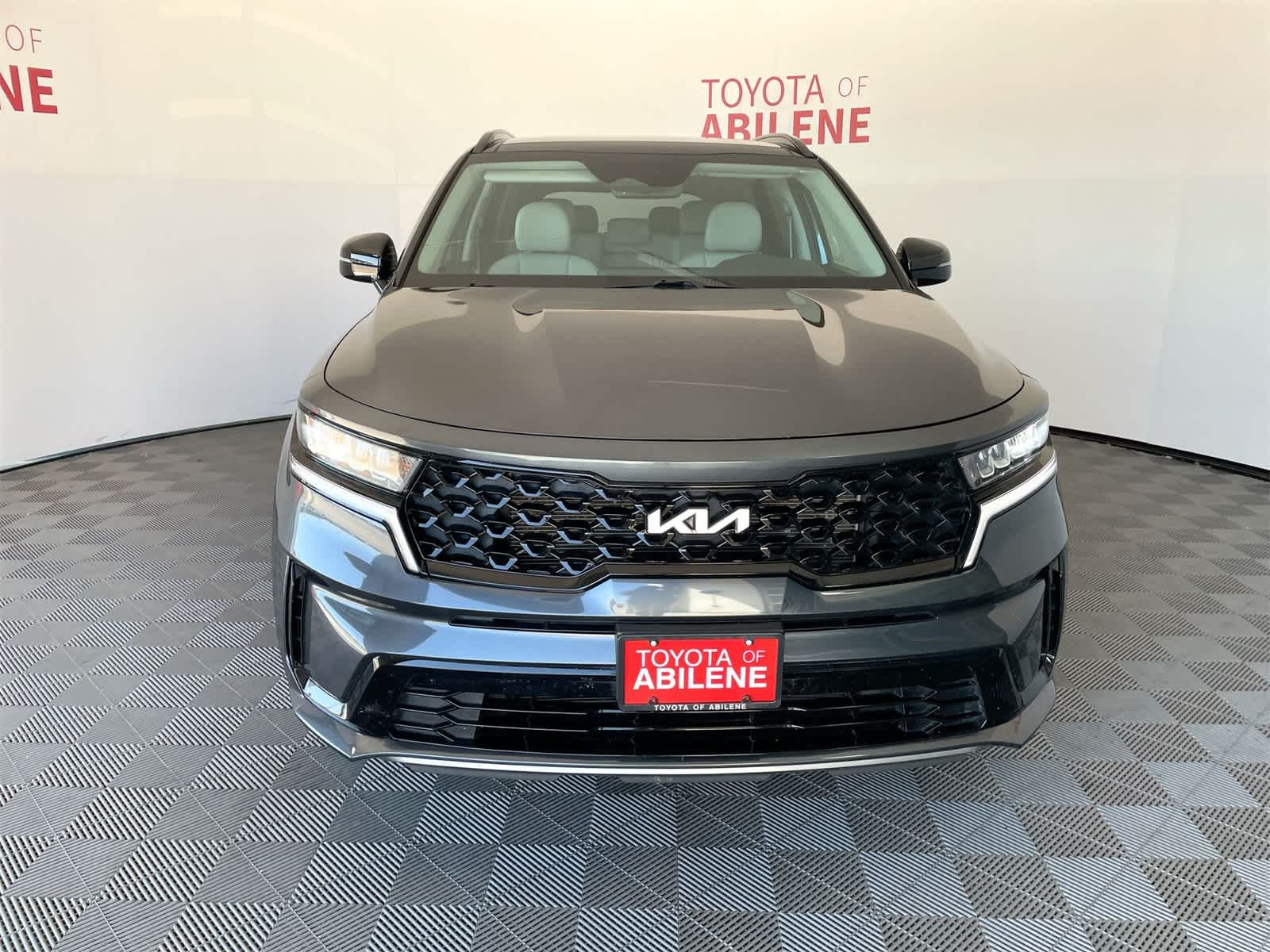 Thumbnail: 2023 Kia Sorento - 8