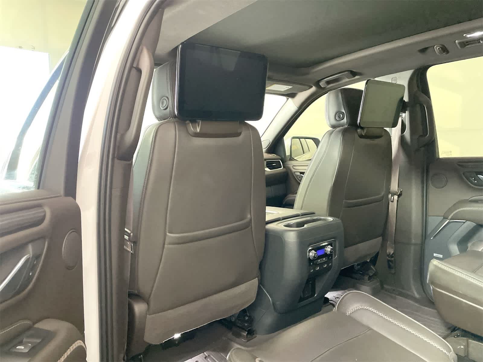 Thumbnail: 2023 GMC Yukon XL - 12