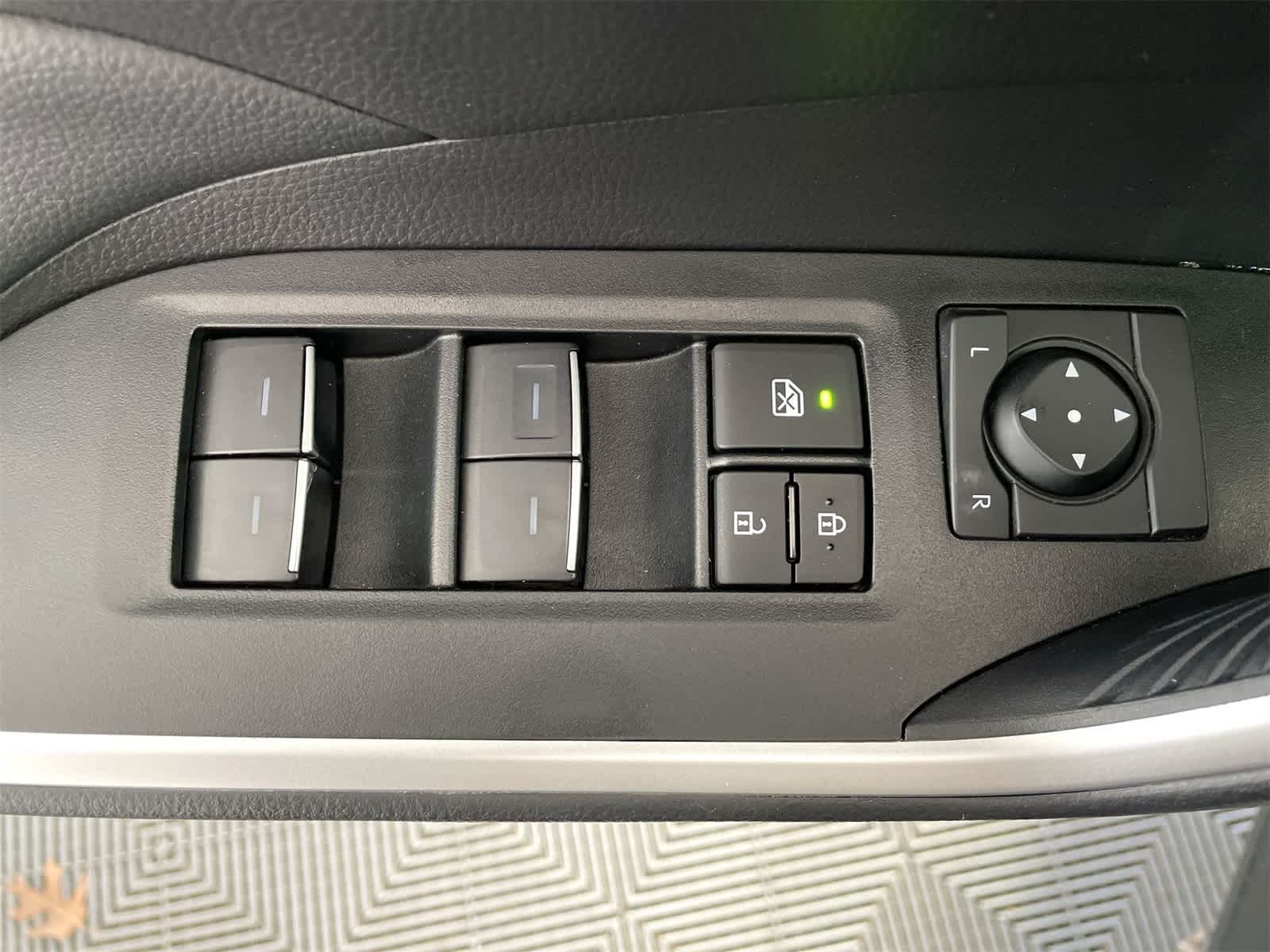 Thumbnail: 2024 Toyota RAV4 - 10