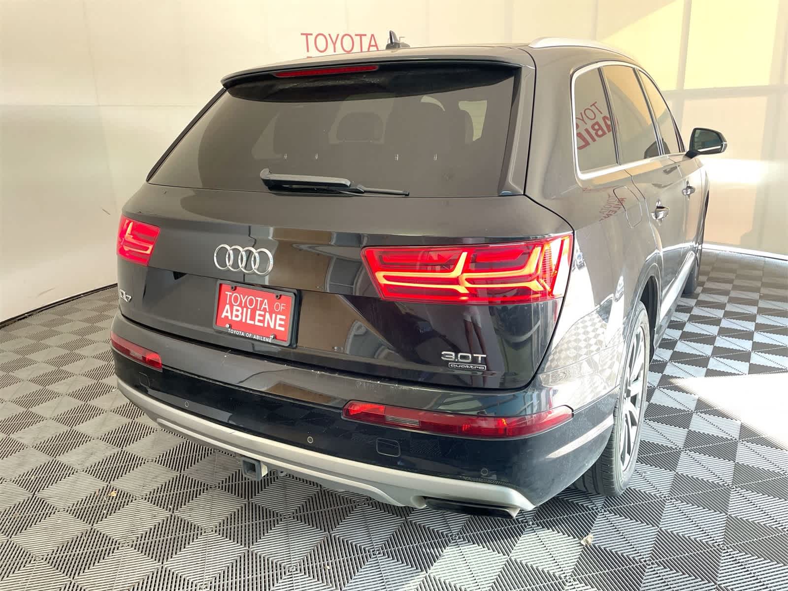 Thumbnail: 2018 Audi Q7 - 6