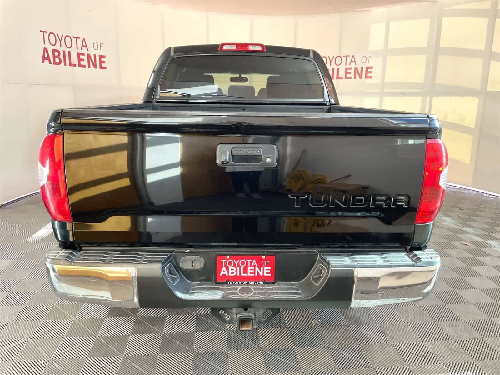 Thumbnail: 2015 Toyota Tundra - 3