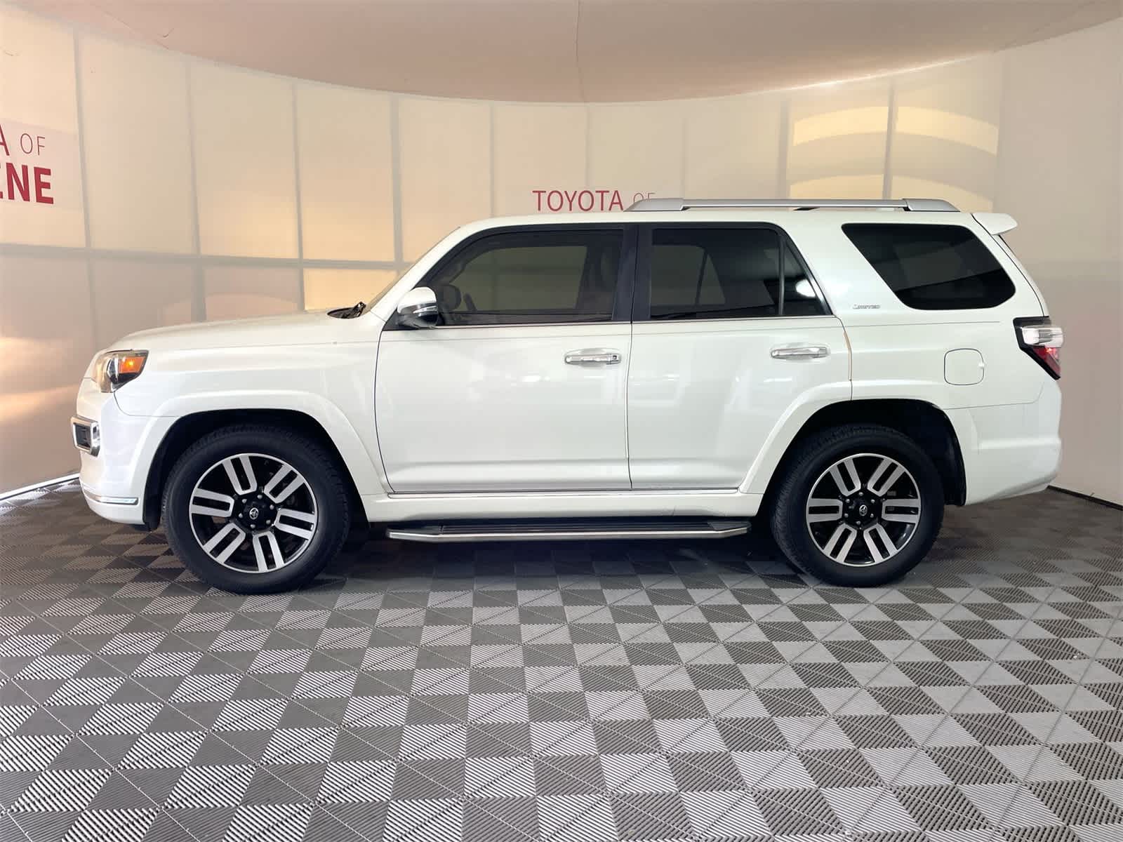Thumbnail: 2019 Toyota 4Runner - 2