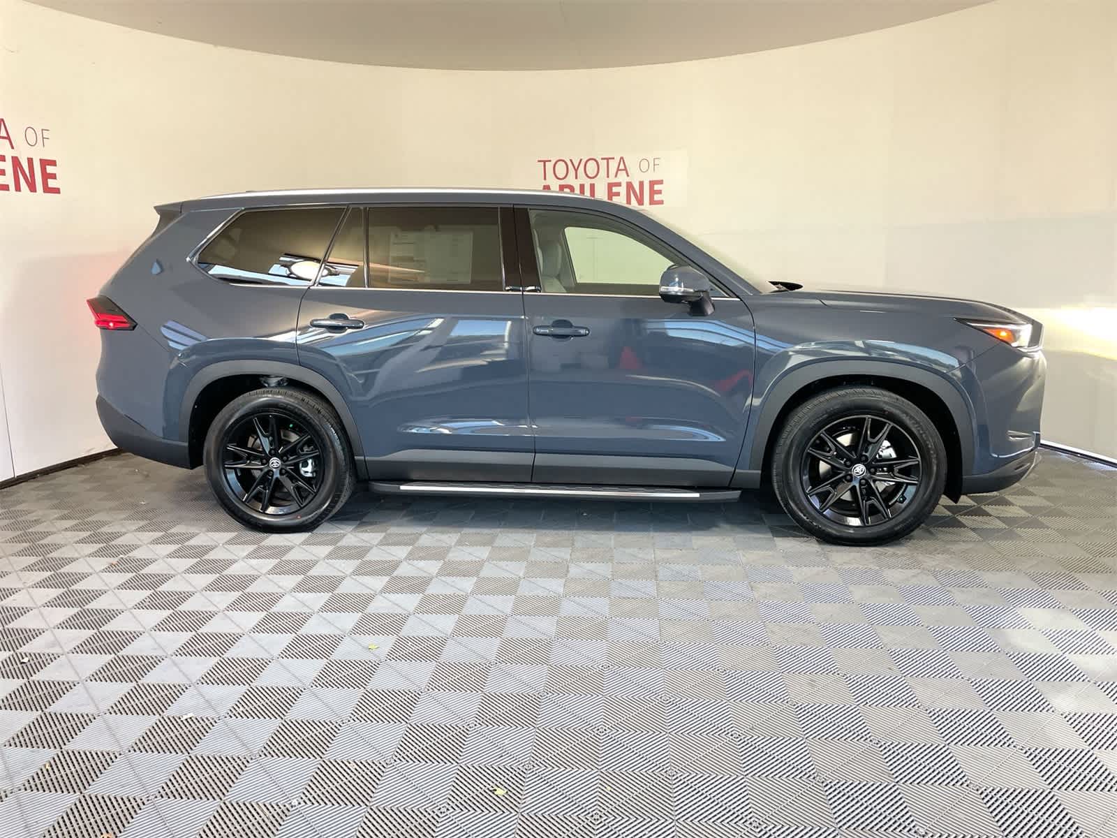 Thumbnail: 2026 Toyota Grand Highlander - 8