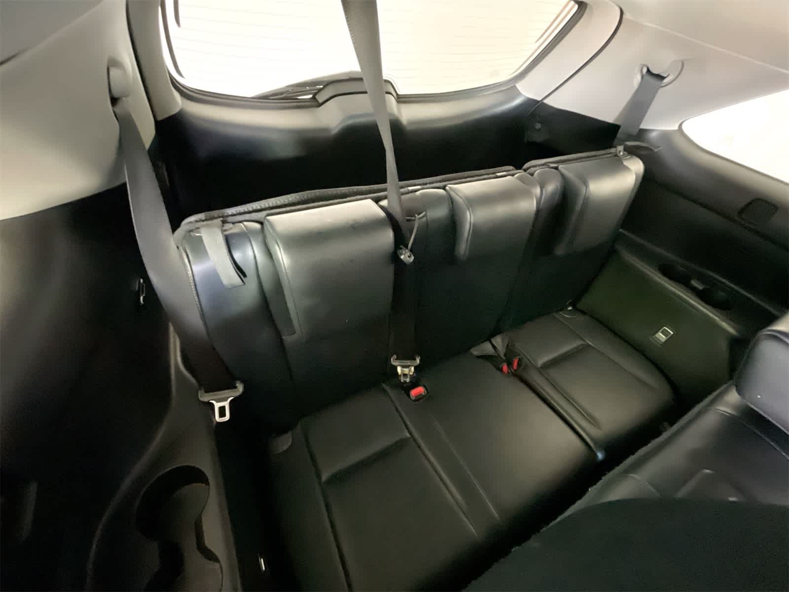 Thumbnail: 2019 Toyota Highlander - 16