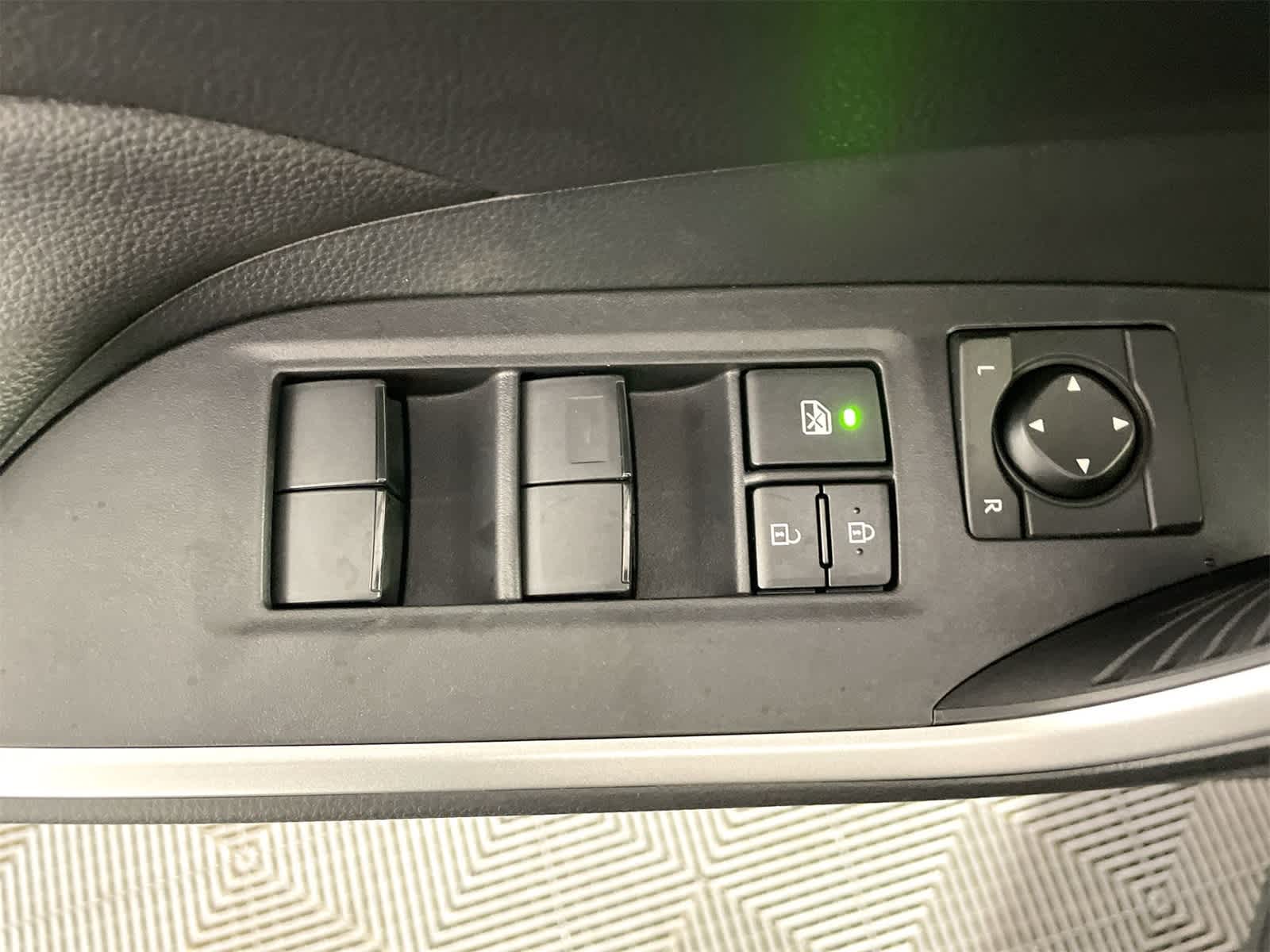 Thumbnail: 2025 Toyota RAV4 - 11