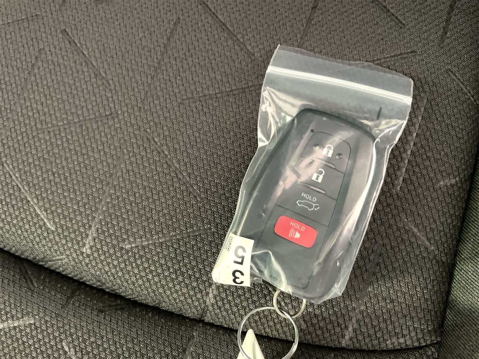 Thumbnail: 2025 Toyota RAV4 - 28