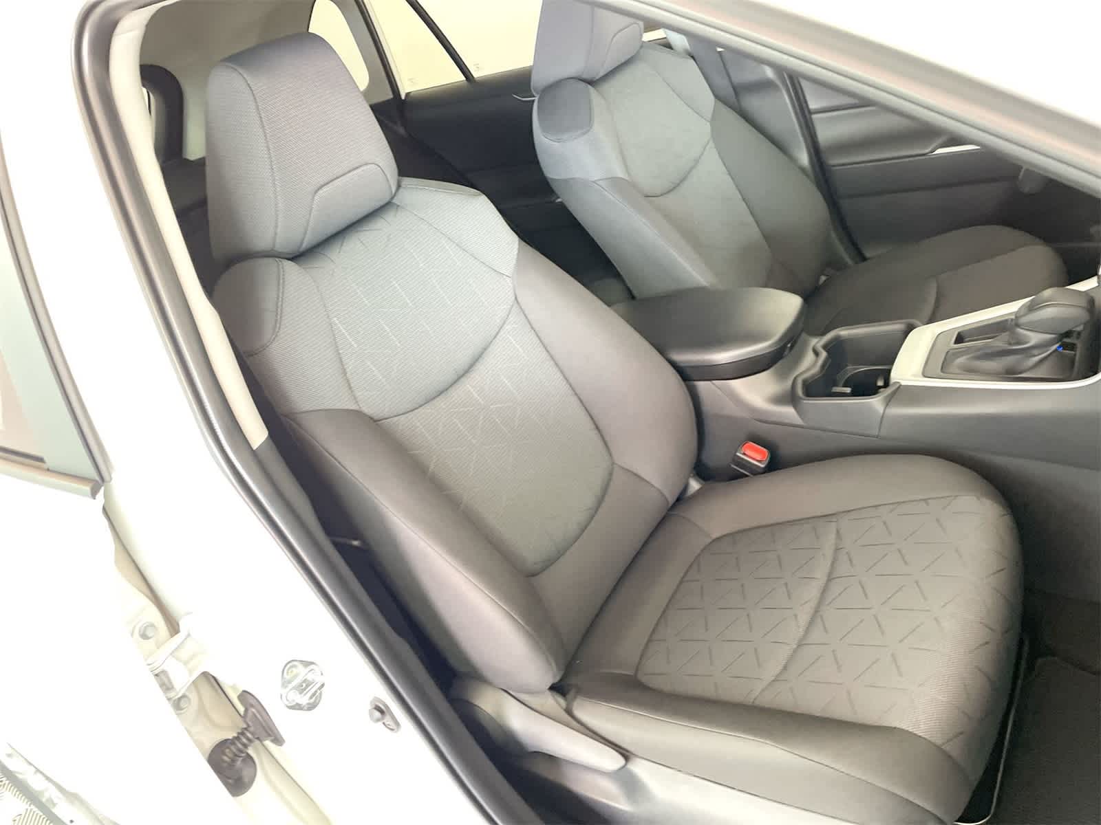 Thumbnail: 2025 Toyota RAV4 - 14