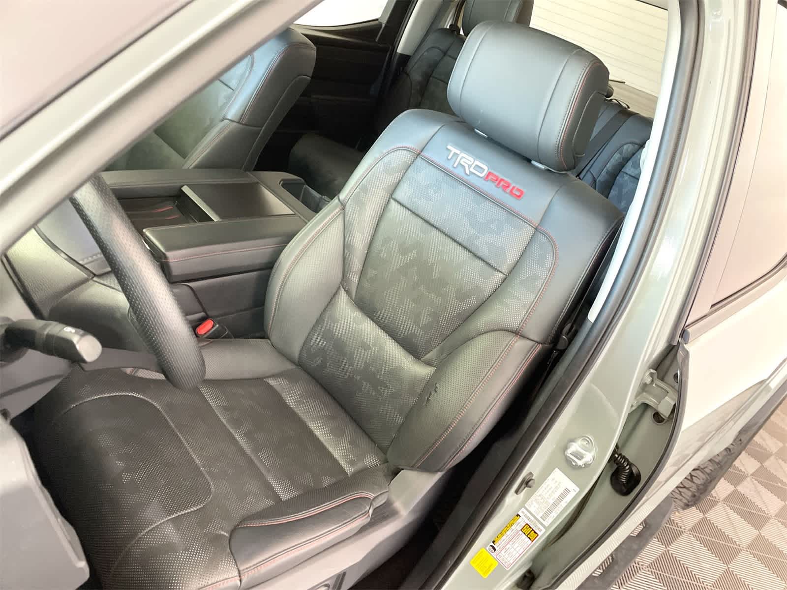 Thumbnail: 2022 Toyota Tundra - 8