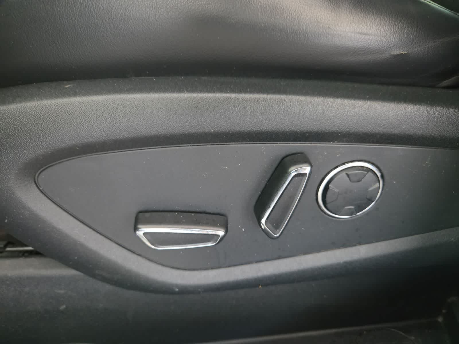 Thumbnail: 2019 Lincoln MKC - 8