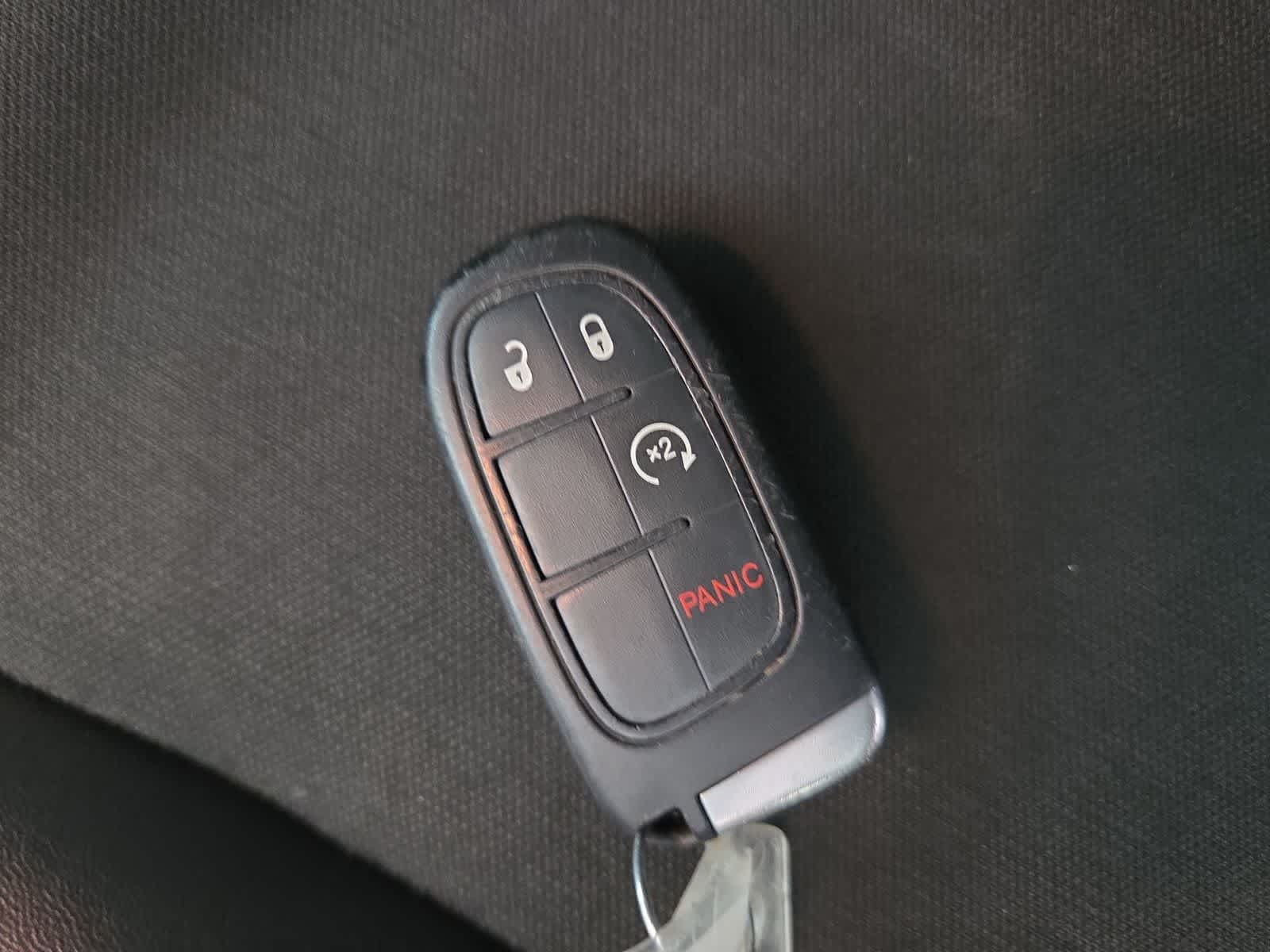 Thumbnail: 2019 Jeep Cherokee - 26