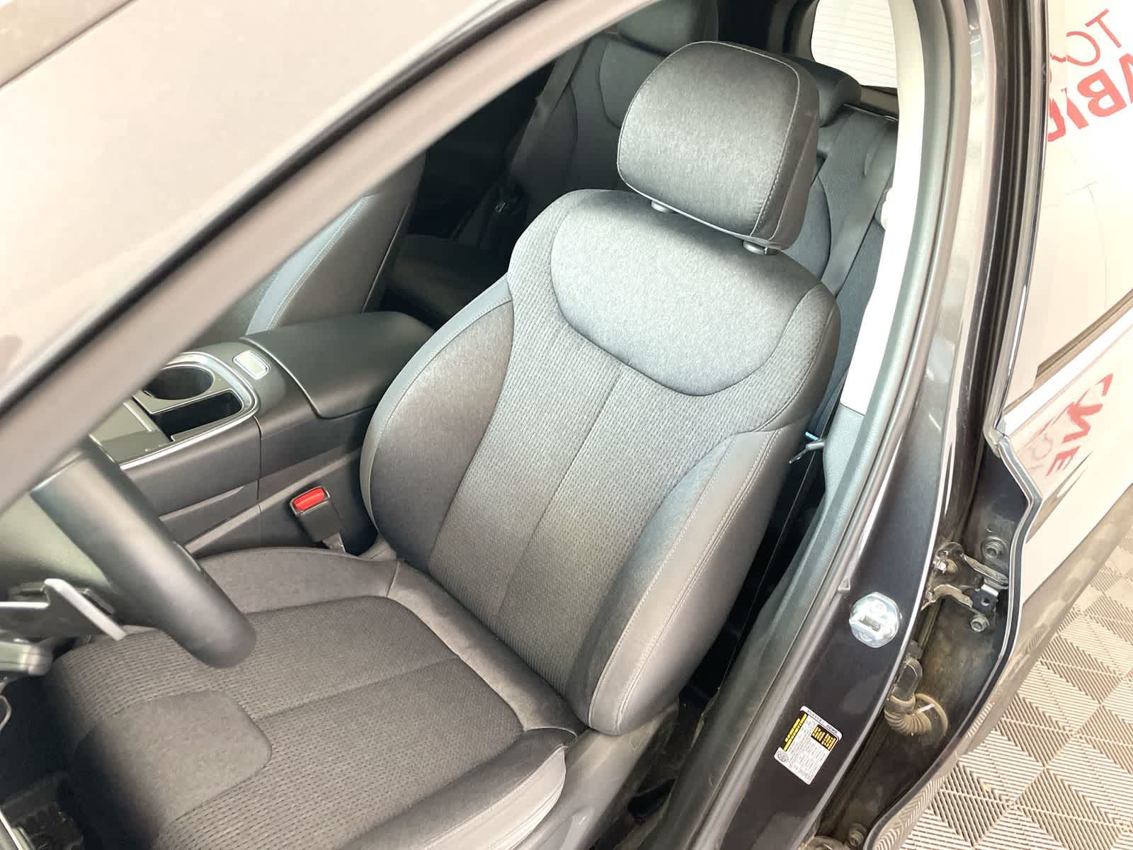 Thumbnail: 2023 Hyundai Santa Fe - 8