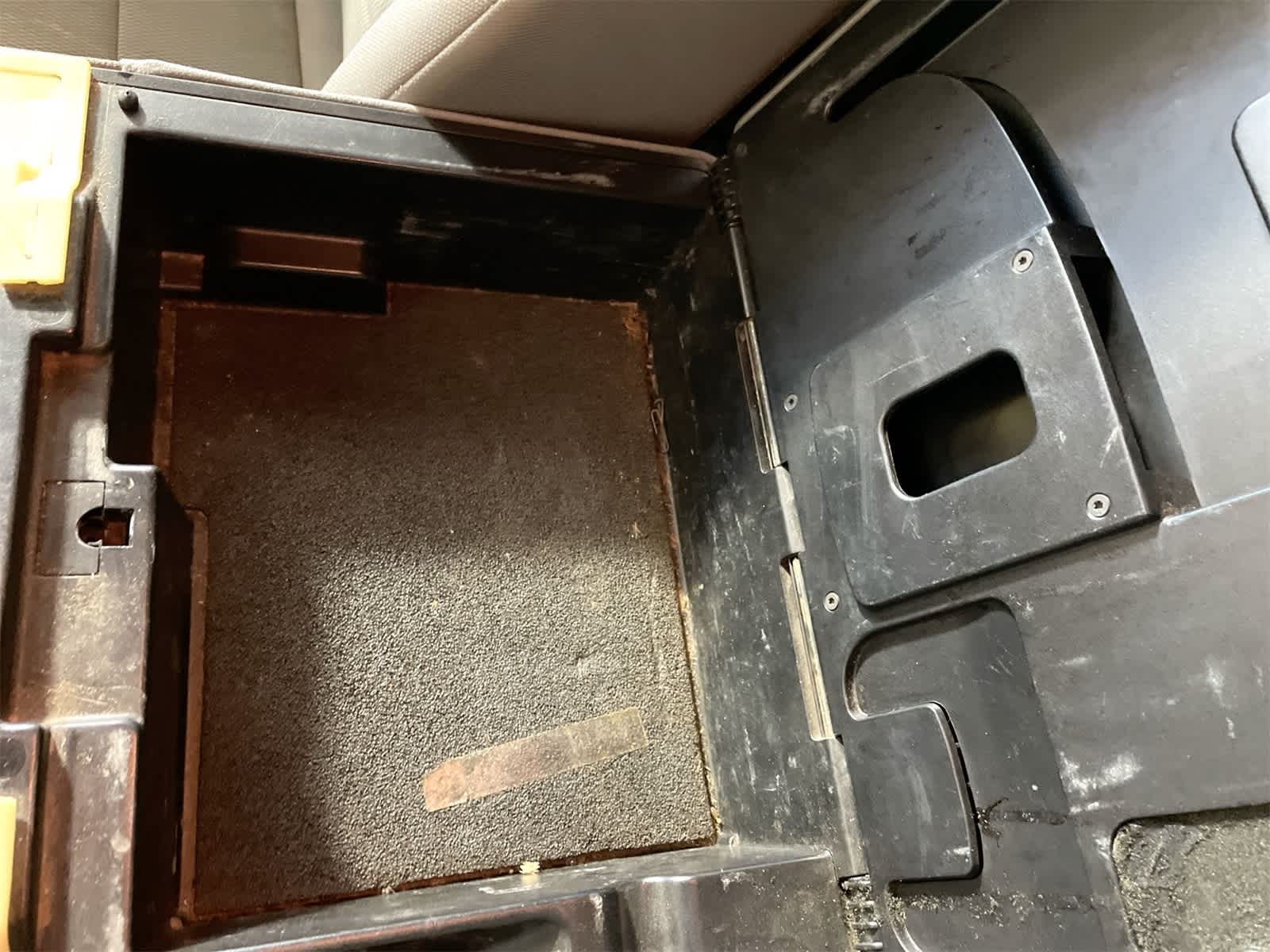 Thumbnail: 2005 Ford Excursion - 20