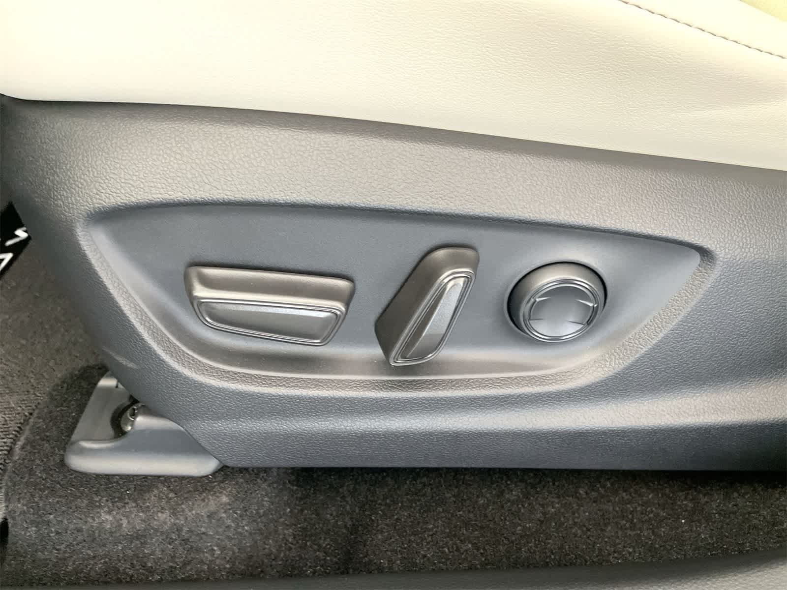 Thumbnail: 2026 Toyota Crown - 11