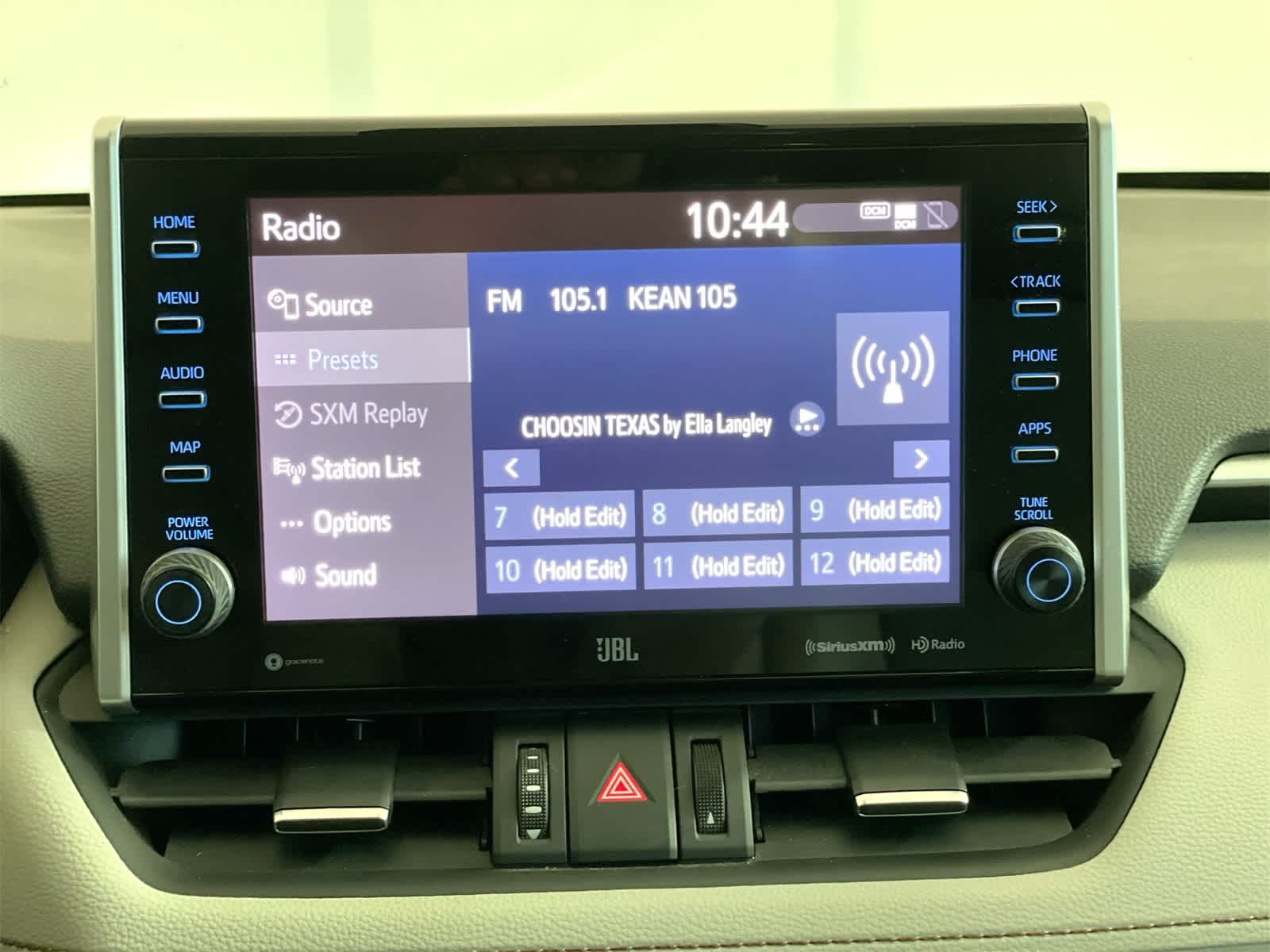 Thumbnail: 2022 Toyota RAV4 - 20