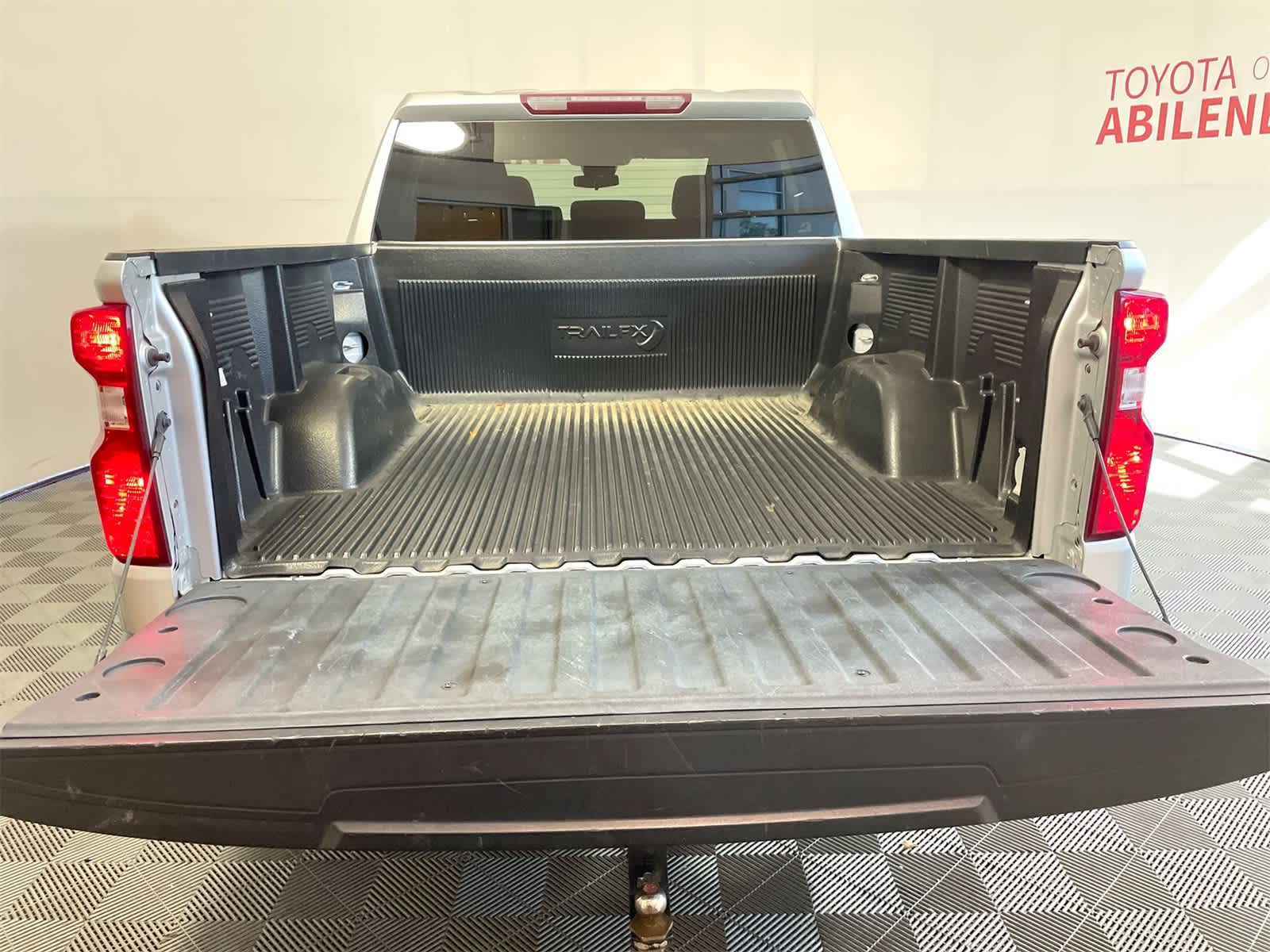 Thumbnail: 2022 Chevrolet Silverado 1500 - 5