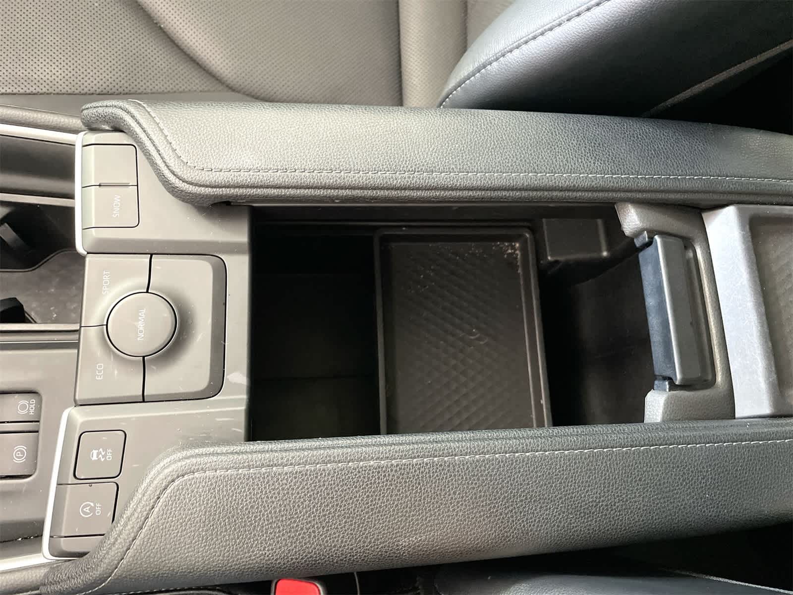 Thumbnail: 2024 Toyota Grand Highlander - 25