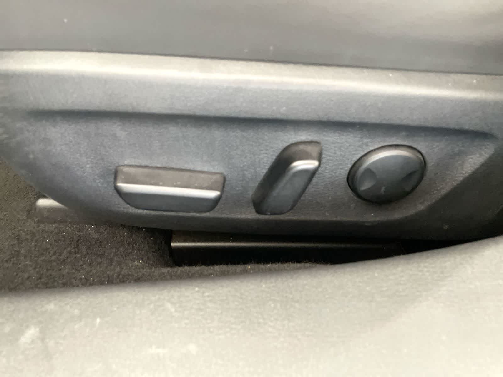 Thumbnail: 2023 Mazda Mazda3 - 10