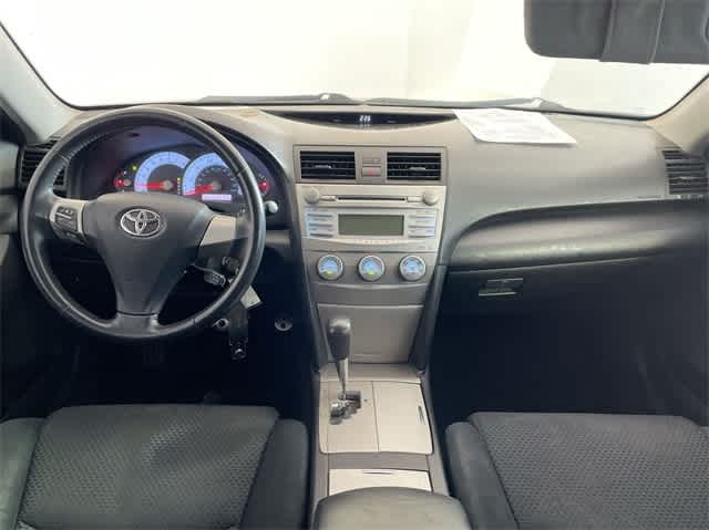 2010 Toyota Camry SE 17