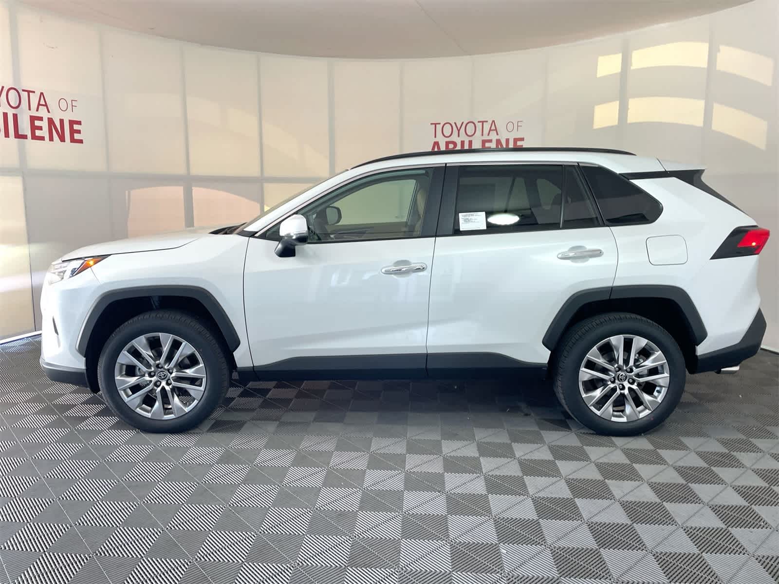 Thumbnail: 2025 Toyota RAV4 - 2