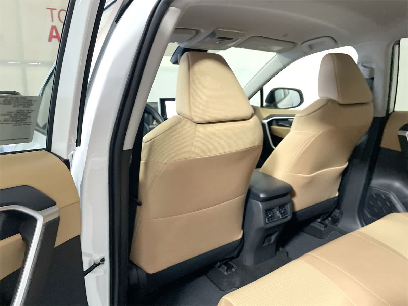 Thumbnail: 2025 Toyota RAV4 - 12