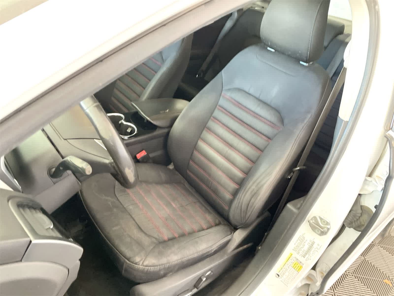 Thumbnail: 2015 Ford Fusion - 10