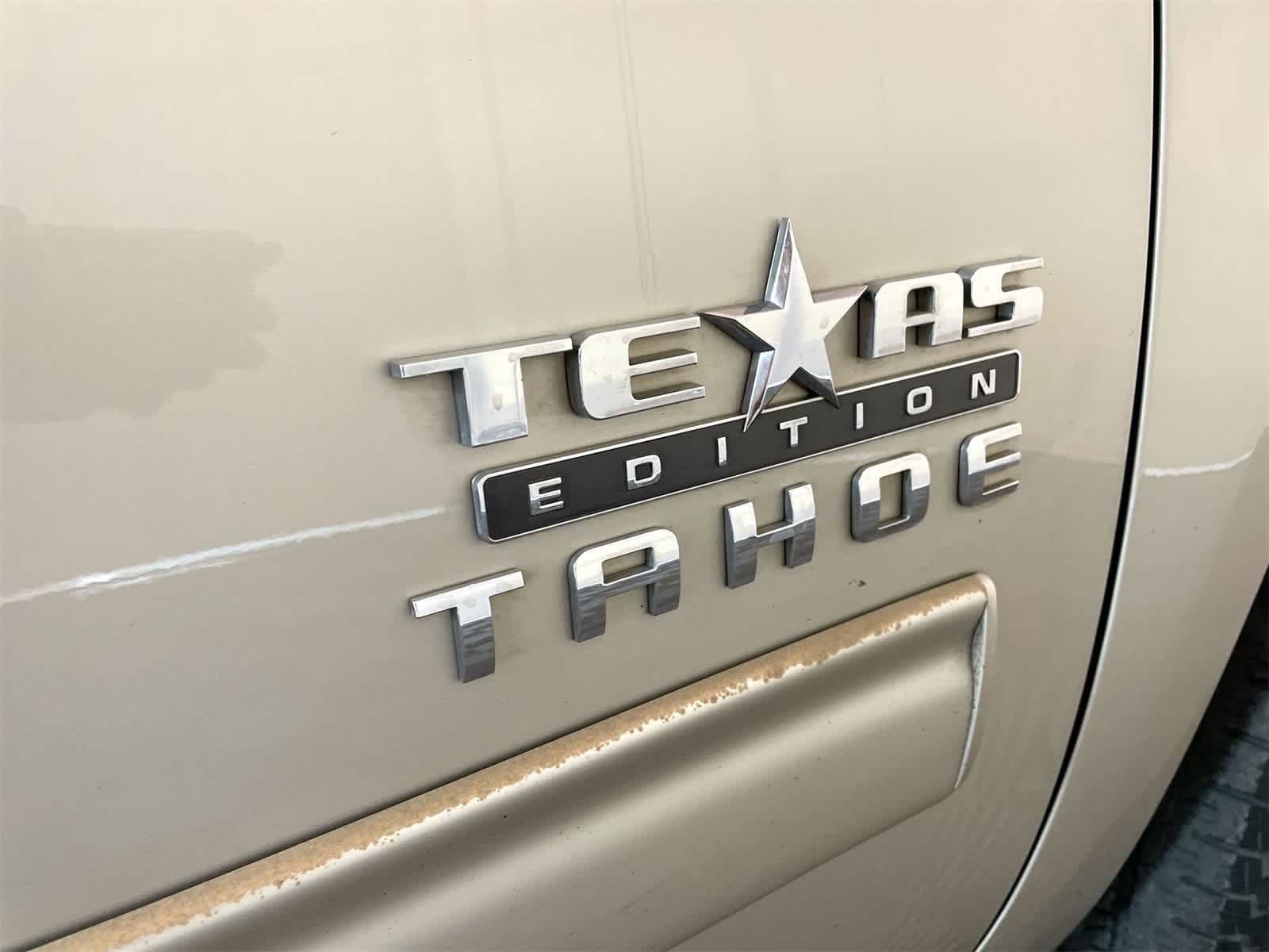 Thumbnail: 2013 Chevrolet Tahoe - 4