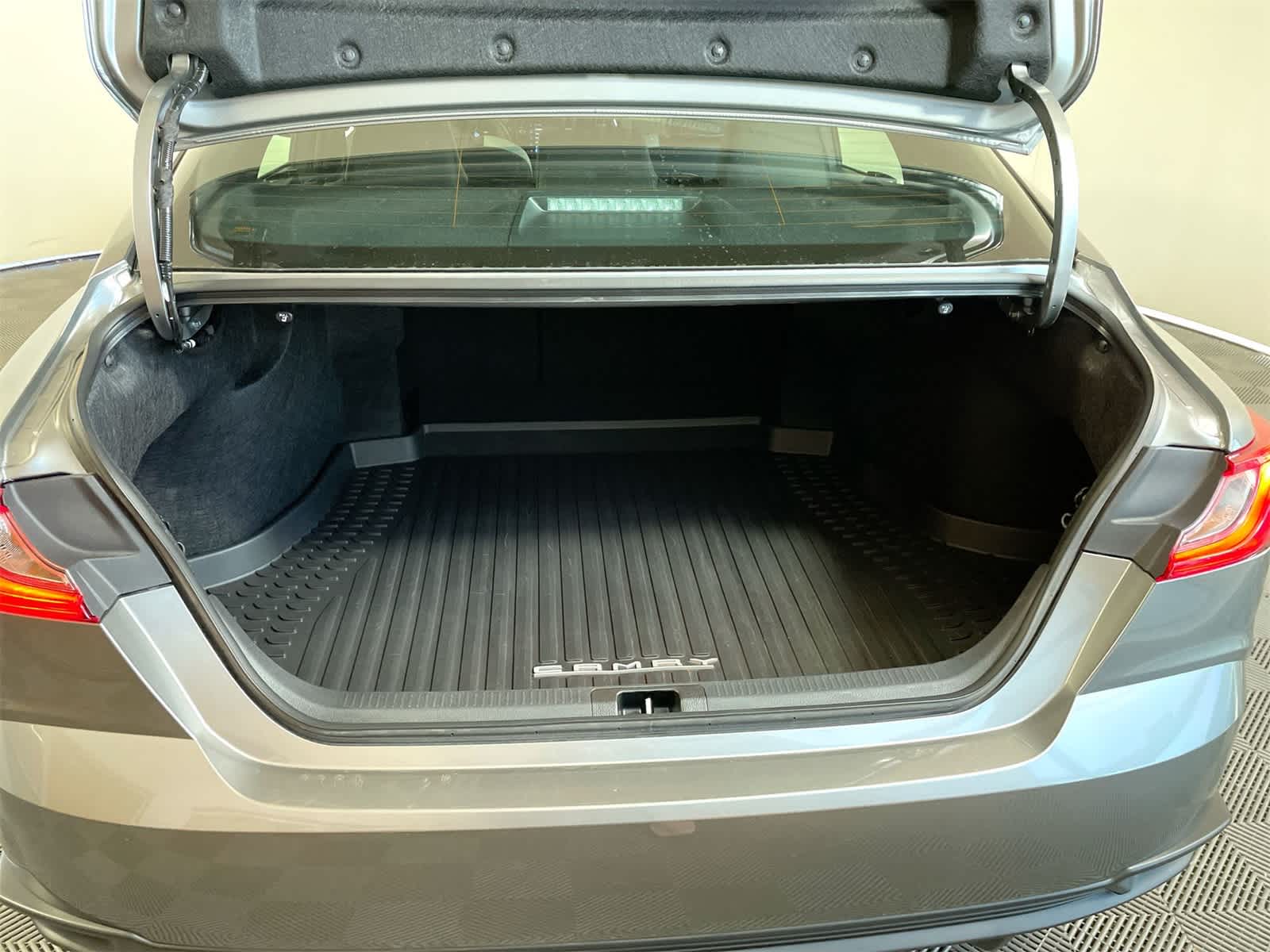 Thumbnail: 2025 Toyota Camry - 4