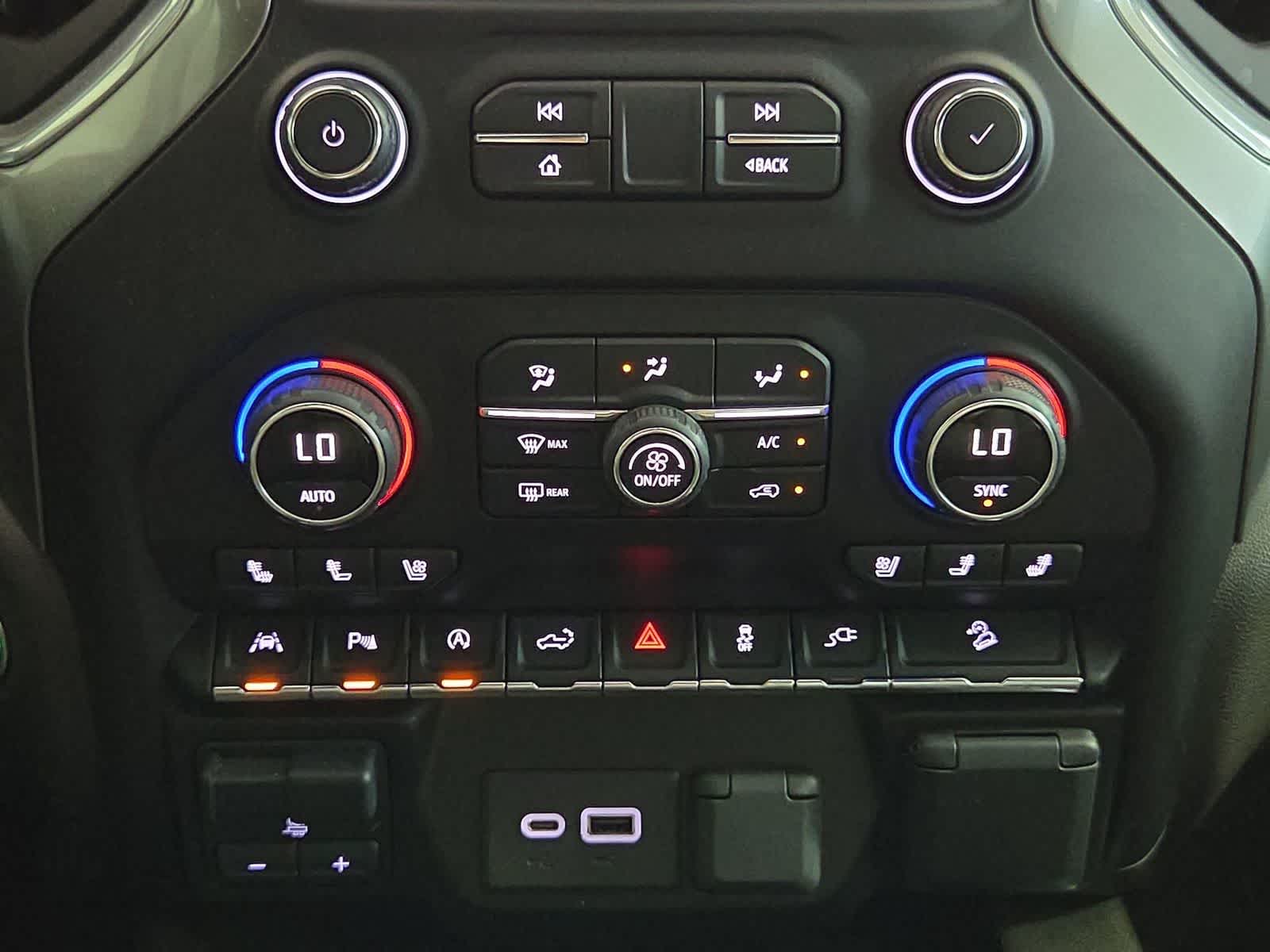 Thumbnail: 2021 Chevrolet Silverado 1500 - 21