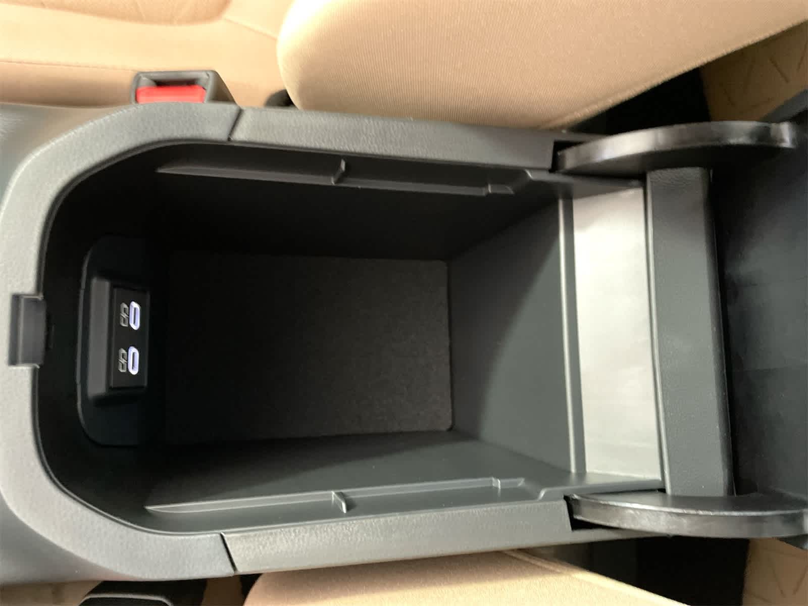 Thumbnail: 2025 Toyota RAV4 - 23