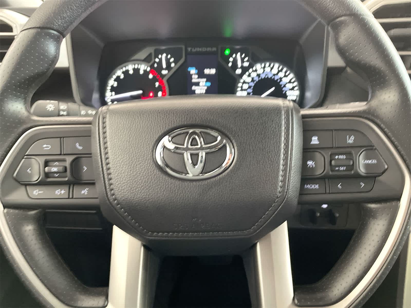 Thumbnail: 2025 Toyota Tundra - 18