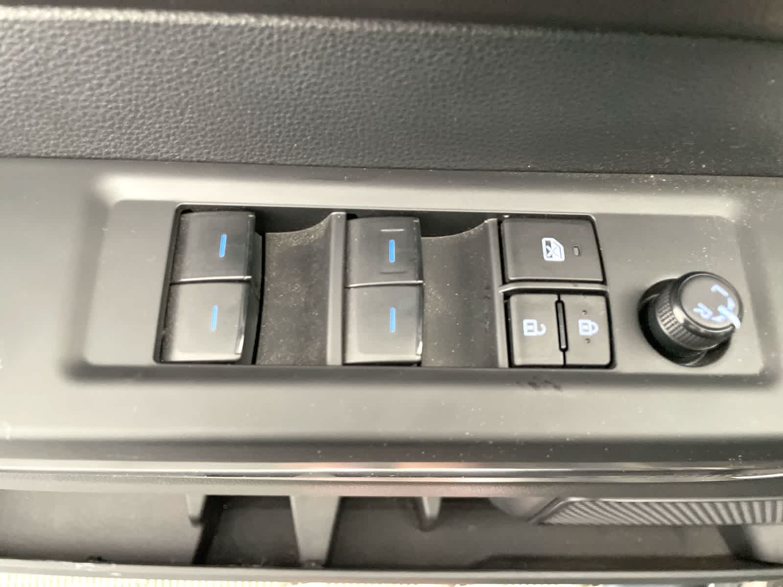 Thumbnail: 2023 Toyota Tundra - 11