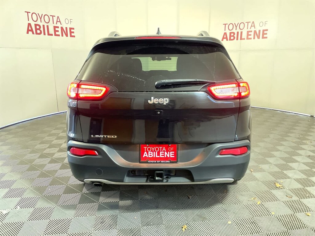 Used 2016 Jeep Cherokee Limited FWD SUV