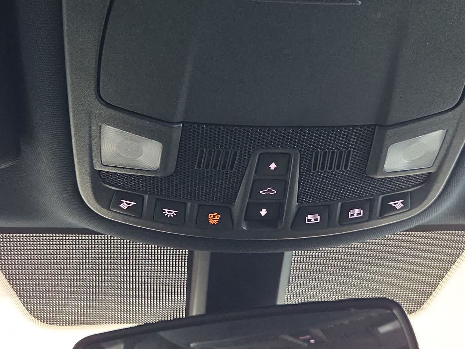 Thumbnail: 2019 Lincoln MKC - 23