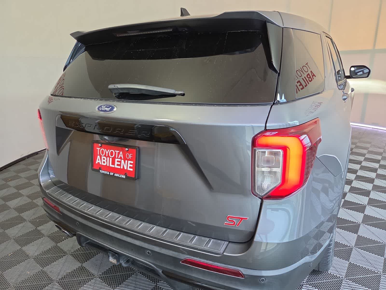 Thumbnail: 2021 Ford Explorer - 6