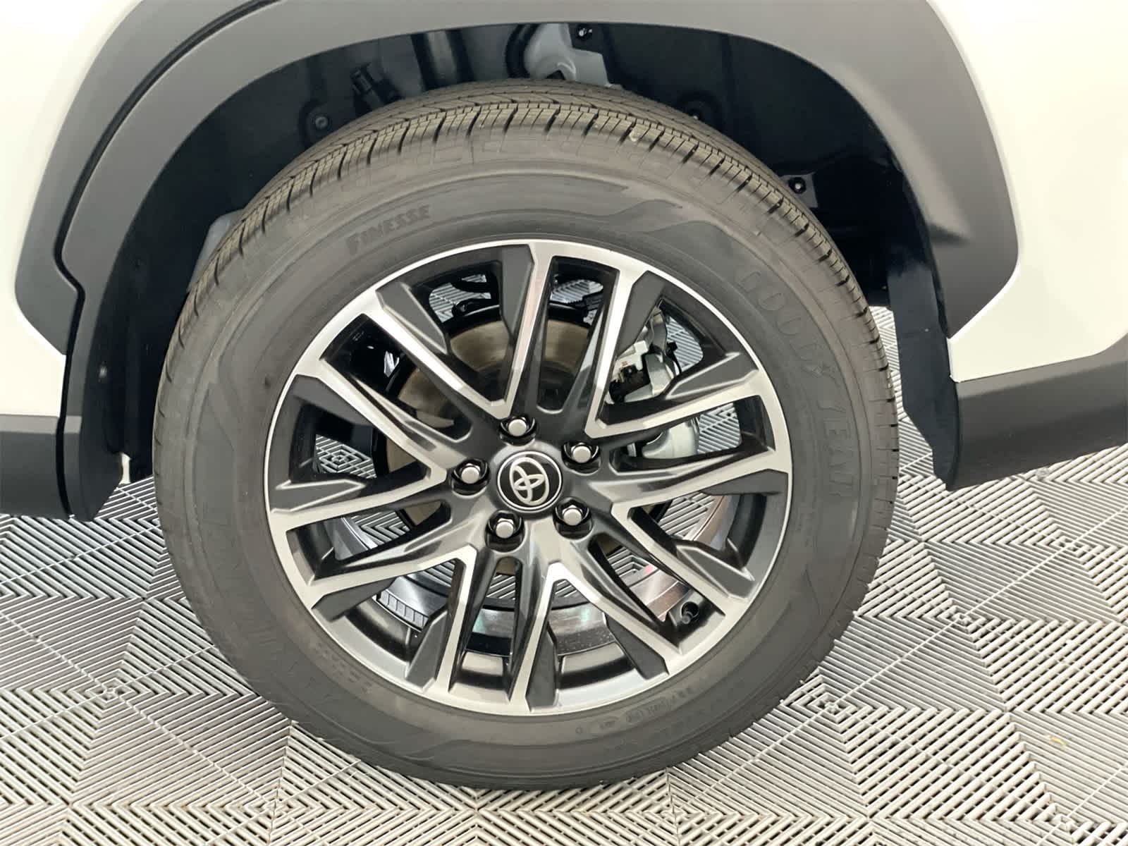 Thumbnail: 2026 Toyota Corolla Cross - 26