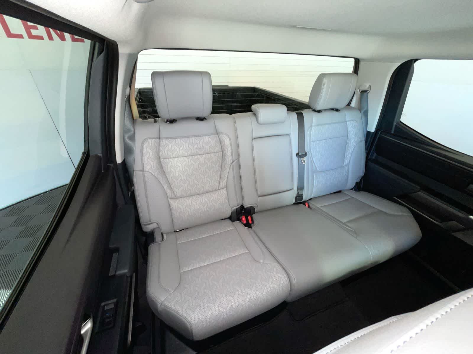 Thumbnail: 2023 Toyota Tundra - 14