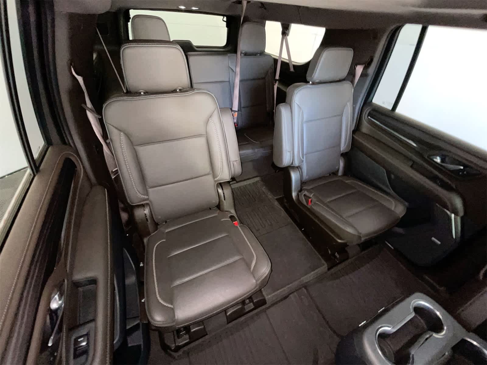 Thumbnail: 2023 GMC Yukon XL - 14