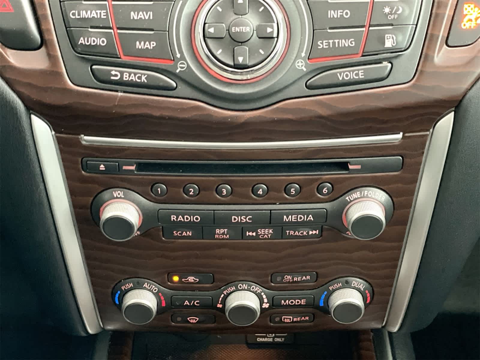 Thumbnail: 2018 Nissan Pathfinder - 24