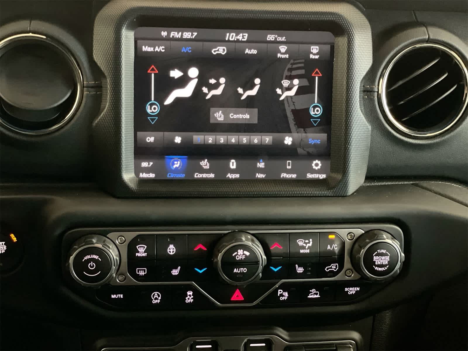 Thumbnail: 2021 Jeep Wrangler - 21