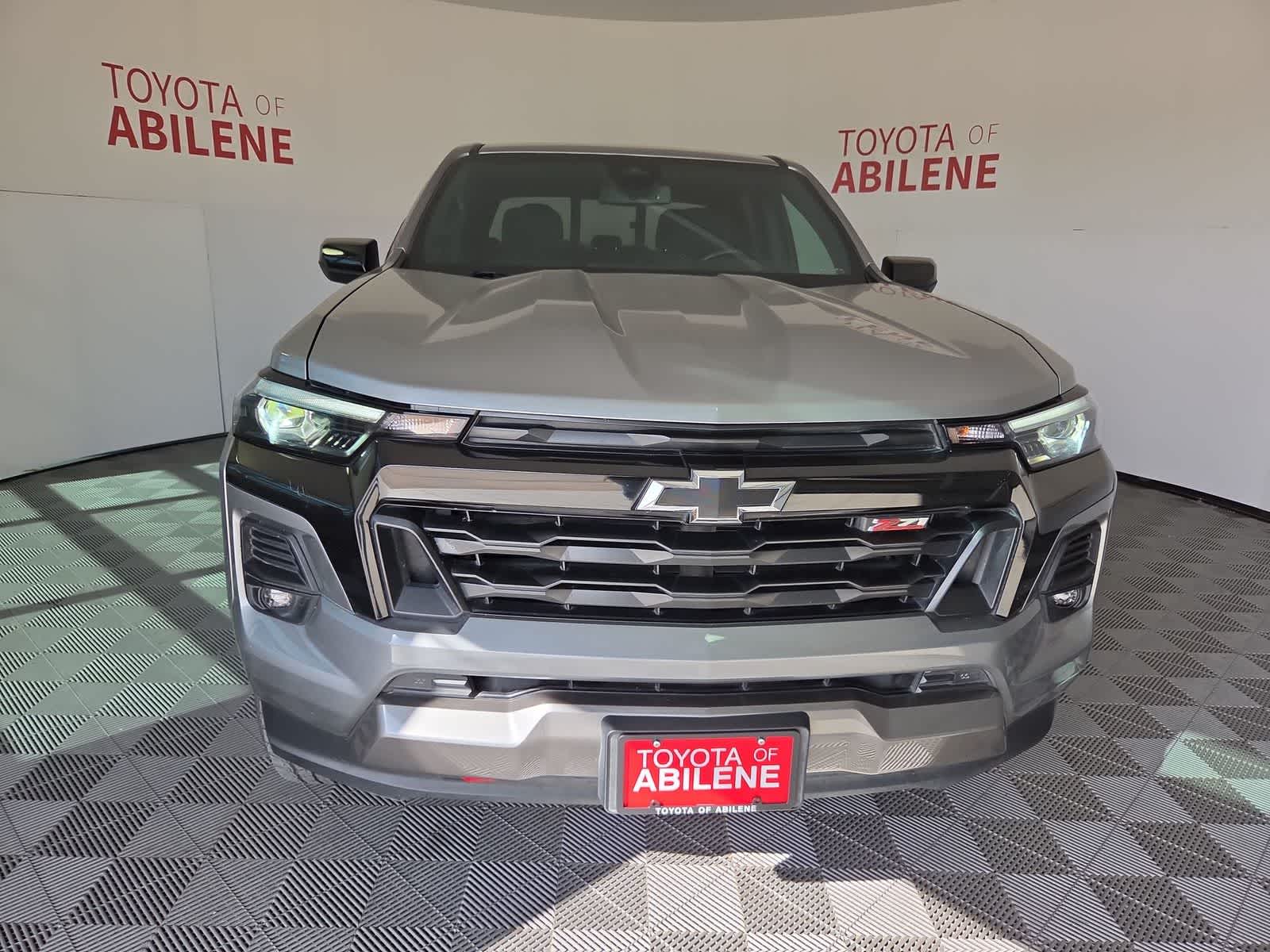 Thumbnail: 2023 Chevrolet Colorado - 8