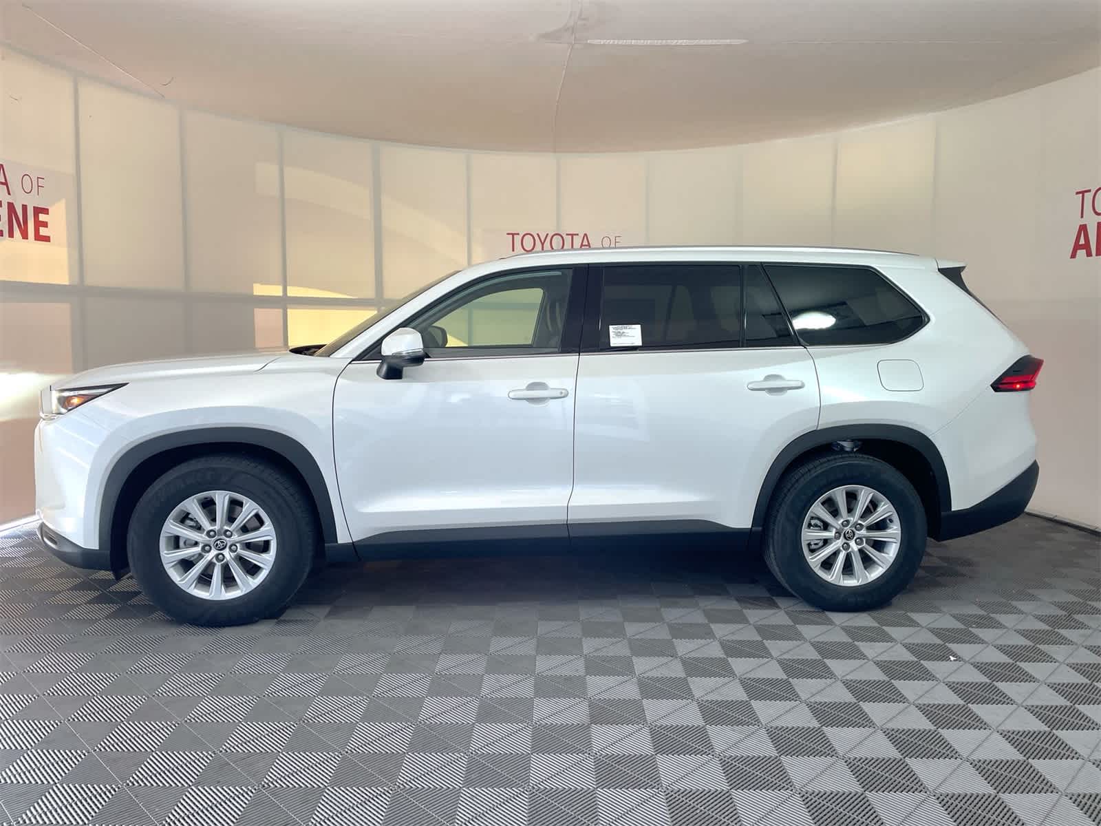Thumbnail: 2025 Toyota Grand Highlander - 2