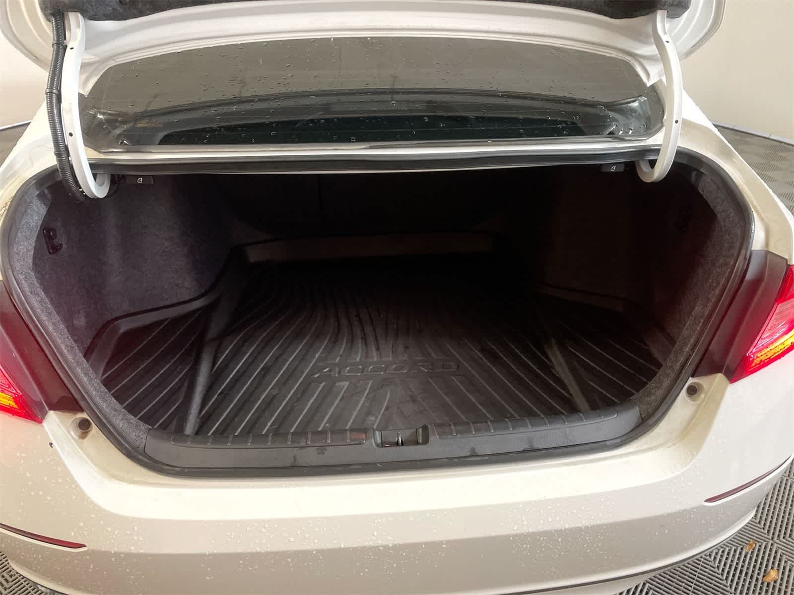 Thumbnail: 2022 Honda Accord - 5