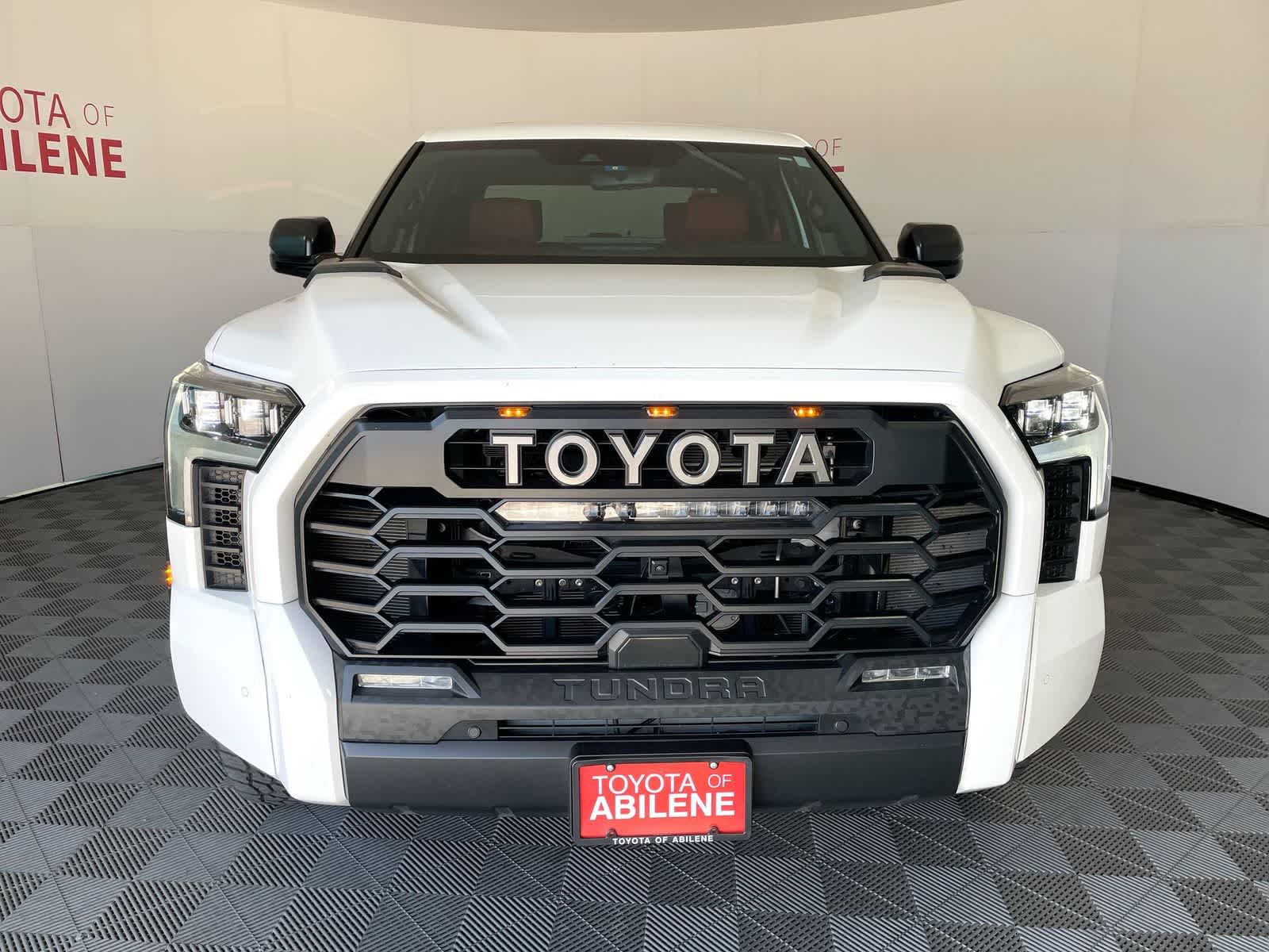 Thumbnail: 2025 Toyota Tundra - 9
