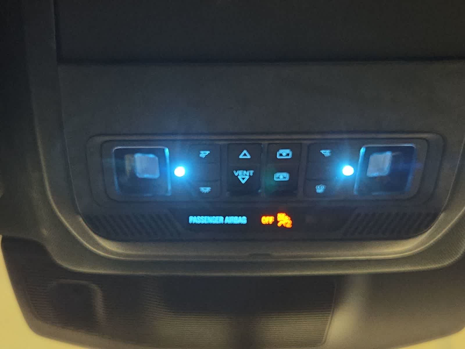 Thumbnail: 2021 Ford Explorer - 25