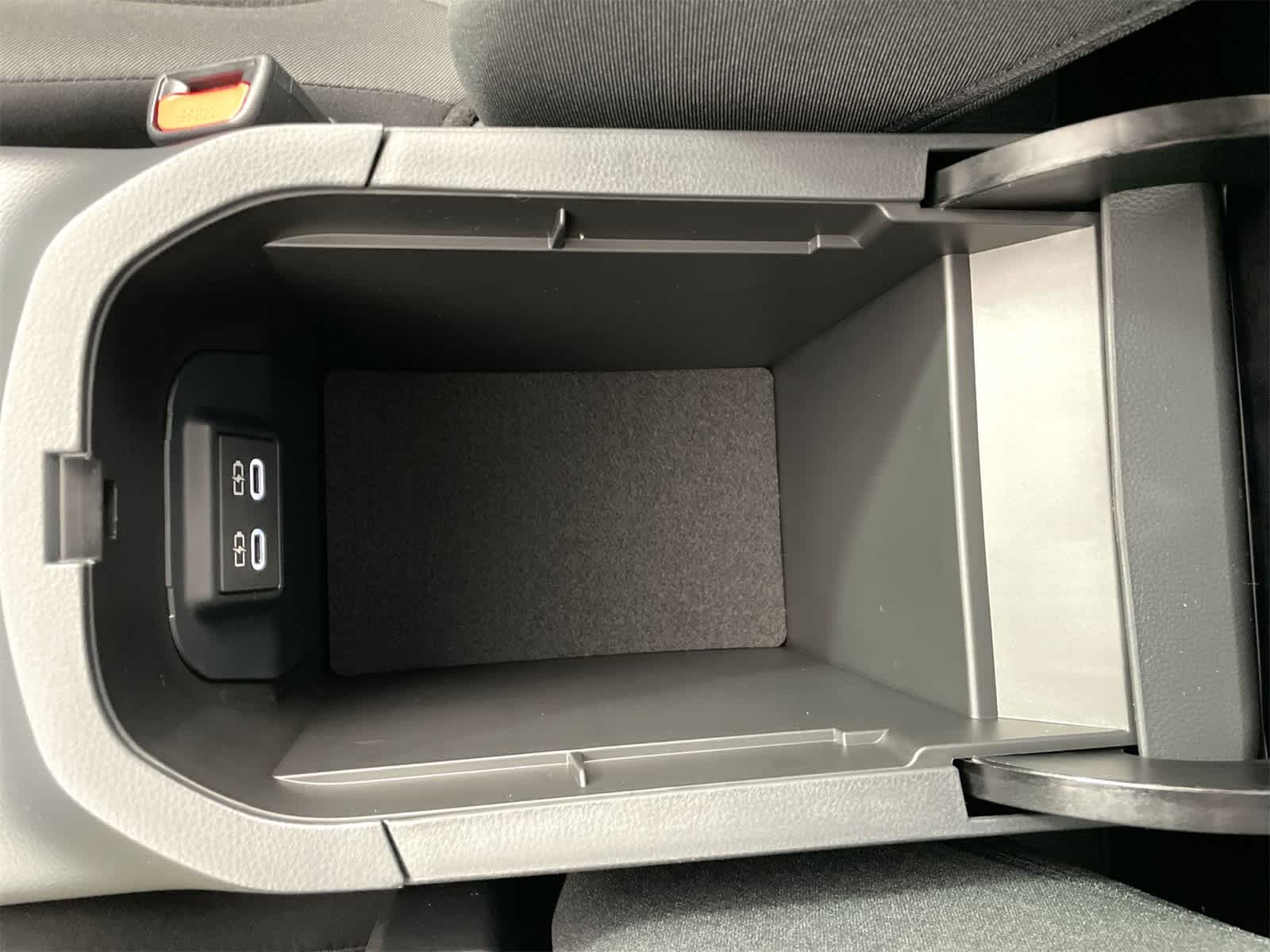 Thumbnail: 2025 Toyota RAV4 - 24