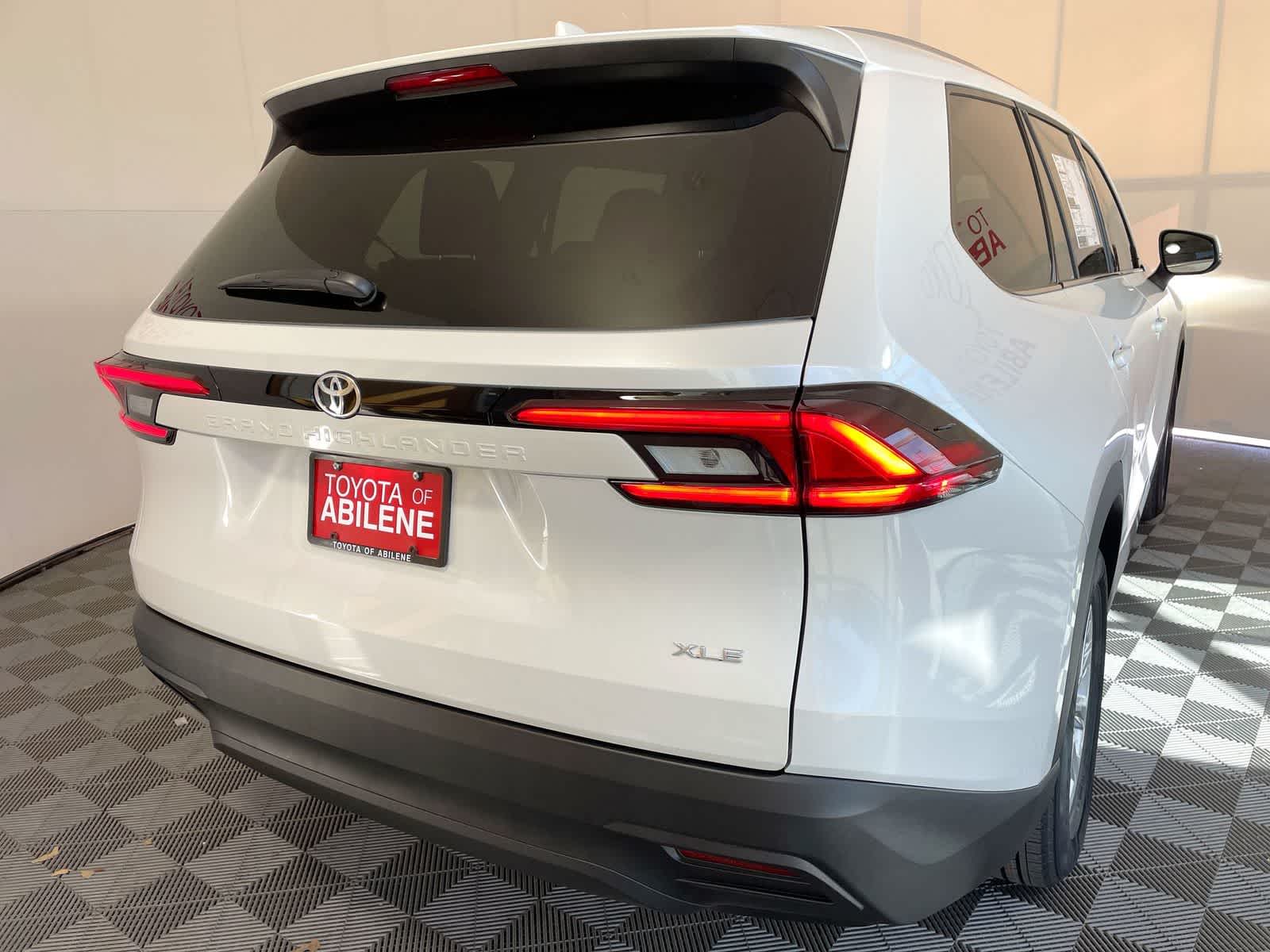 Thumbnail: 2026 Toyota Grand Highlander - 7