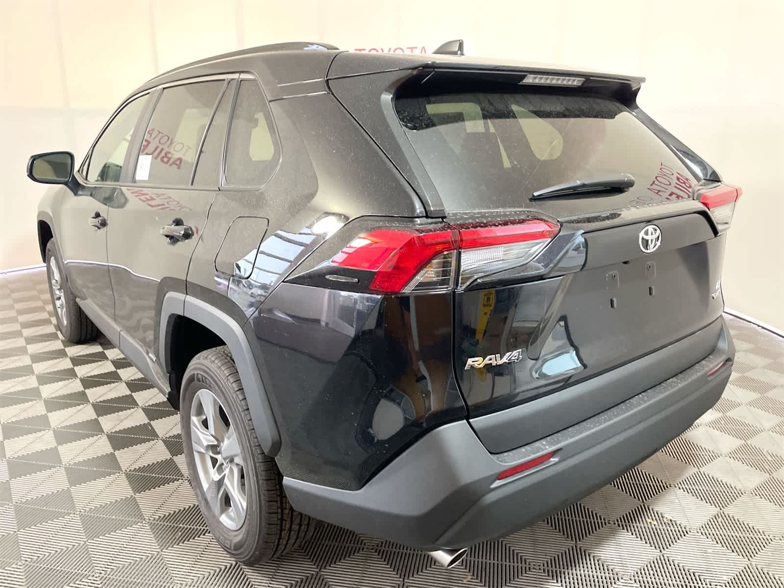Thumbnail: 2025 Toyota RAV4 - 3