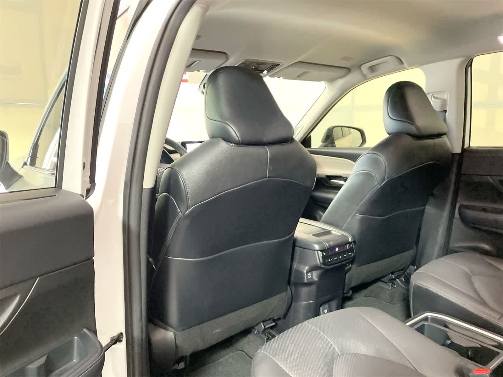 Thumbnail: 2024 Toyota Grand Highlander - 13