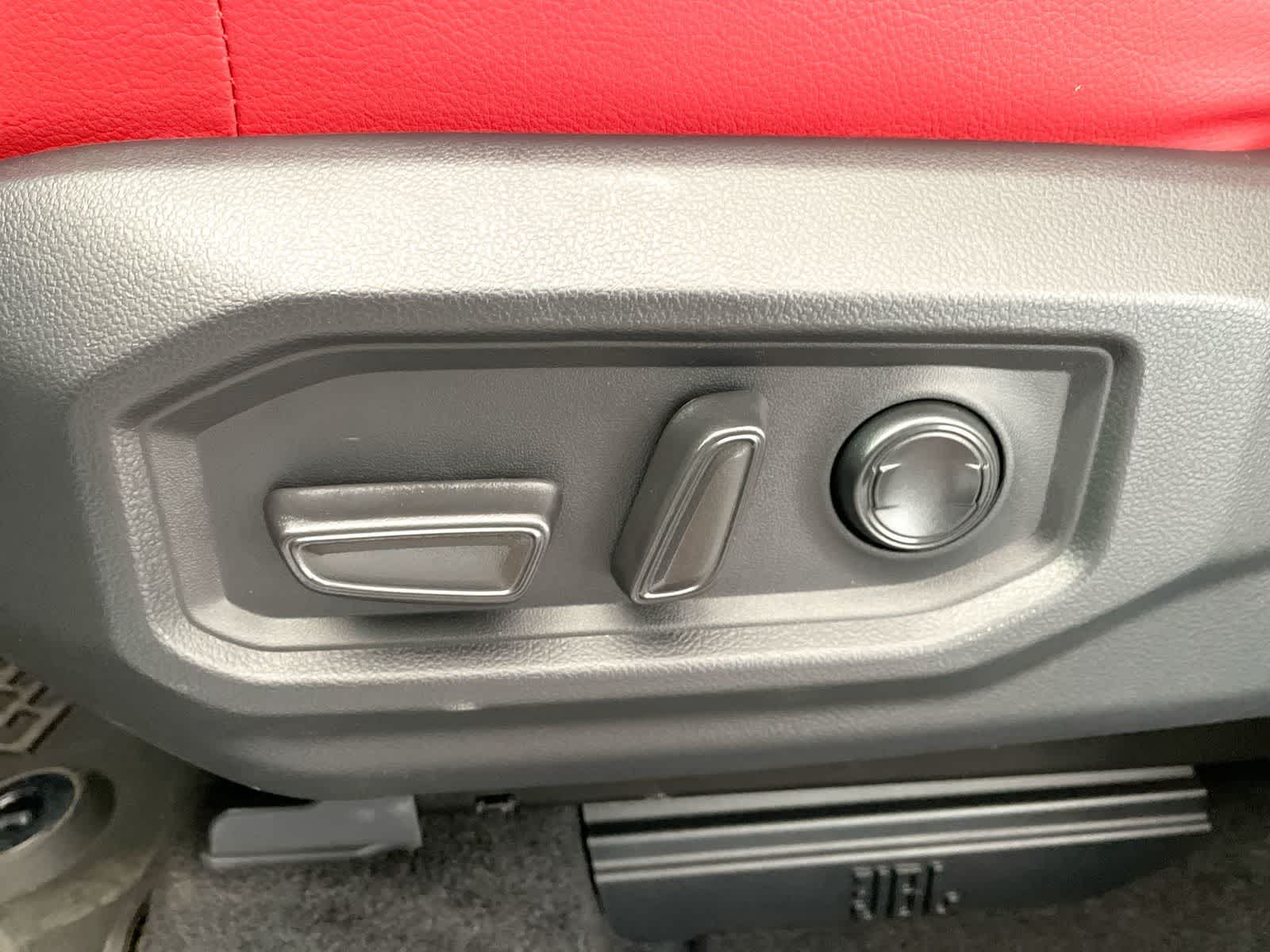 Thumbnail: 2025 Toyota Tundra - 11