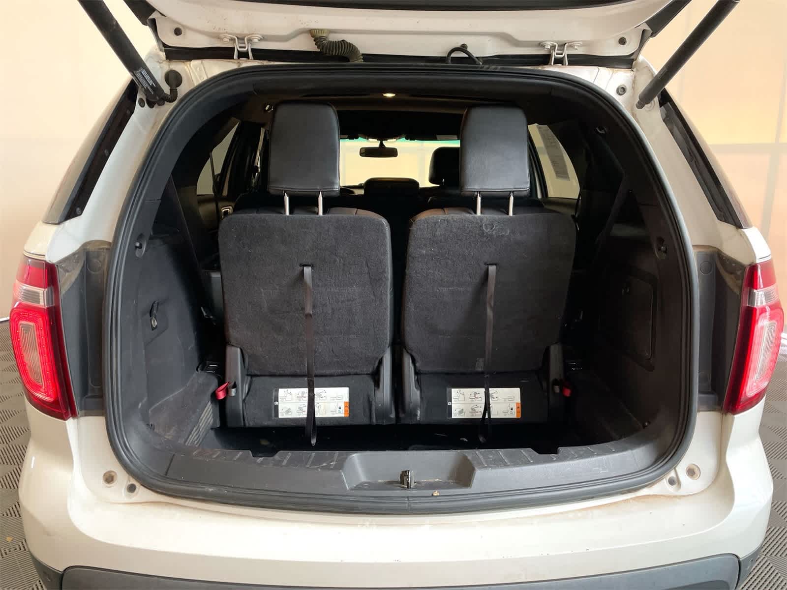 Thumbnail: 2015 Ford Explorer - 5